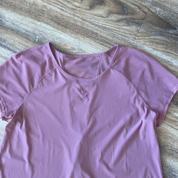 Lululemon Mix & Mesh Short Sleeve Tee - Picture 2 of 10
